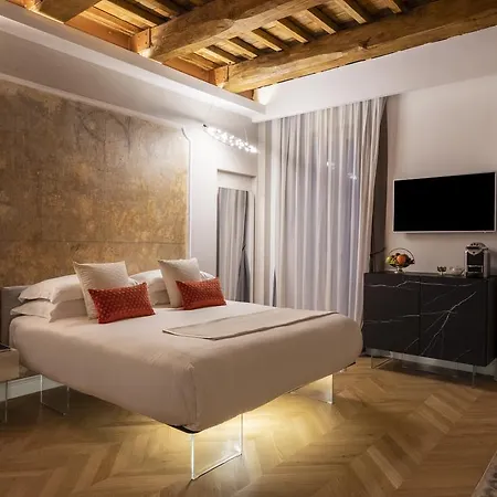 Poesis Experience 4*