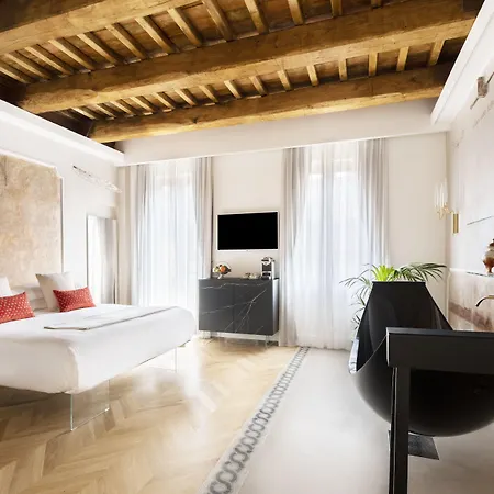 Poesis Experience 4* Roma