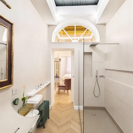 Poesis Experience 5*