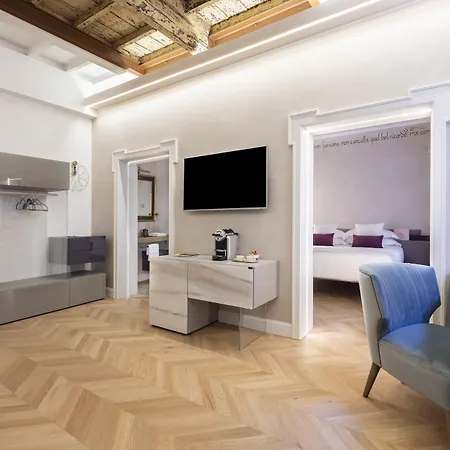 Poesis Experience 5*