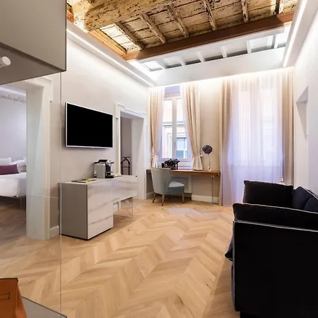 Poesis Experience 5* Rome